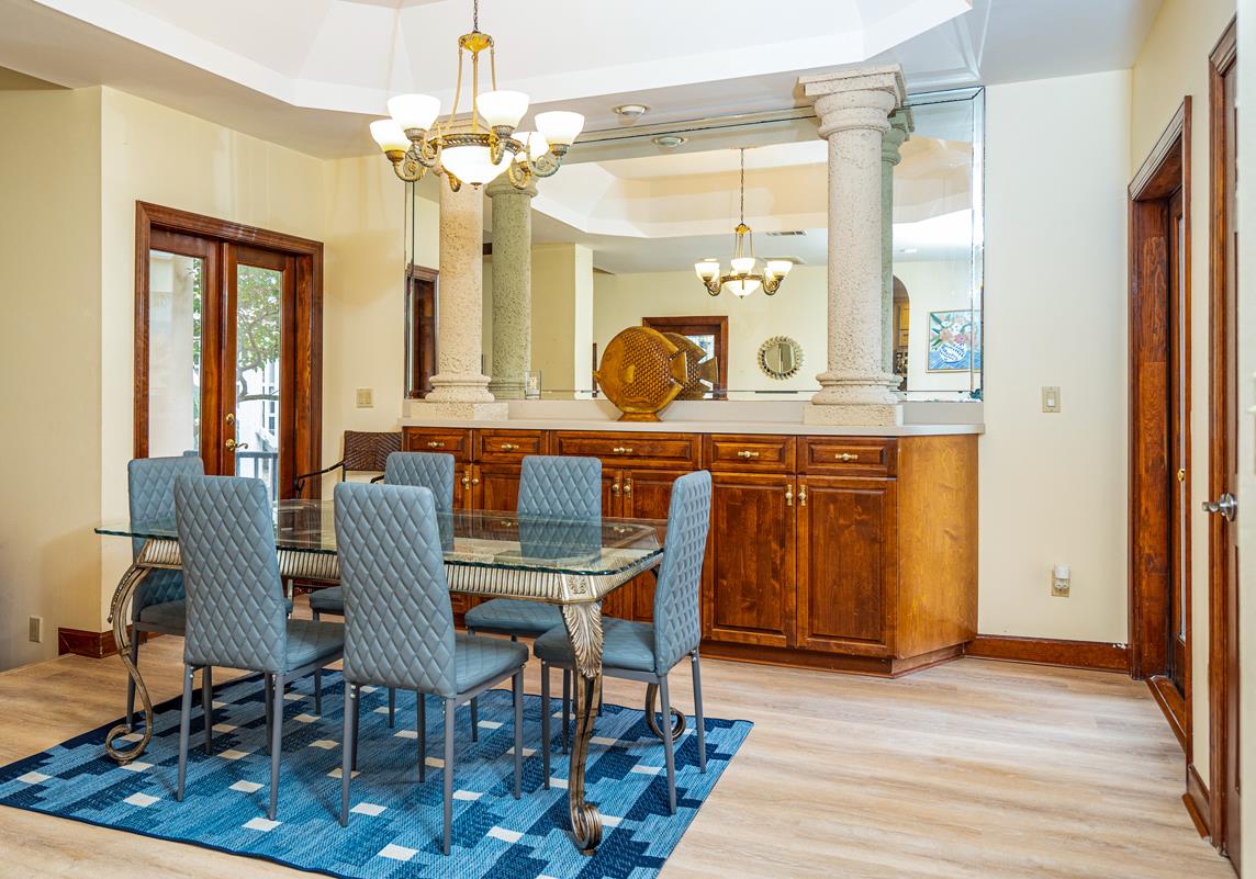 Casa de Mediterranean 12