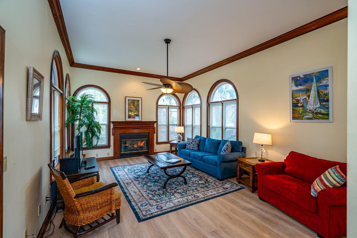 Casa de Mediterranean 15