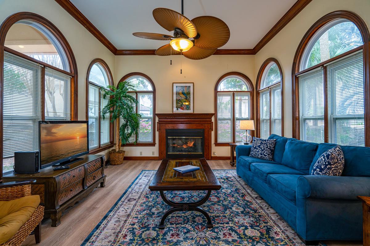 Casa de Mediterranean 19