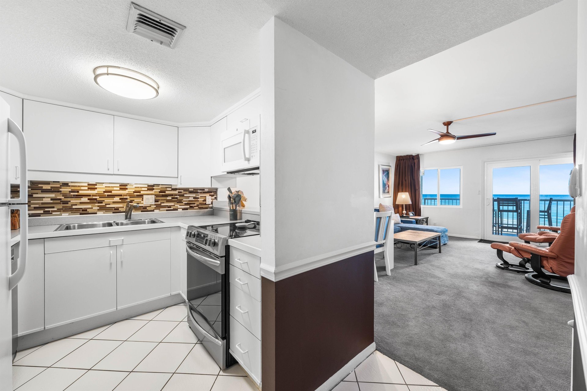 Kitchen  Living Area