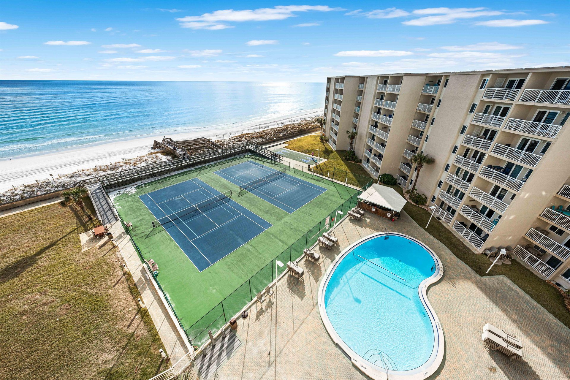 Complimentary Beach Service during Season