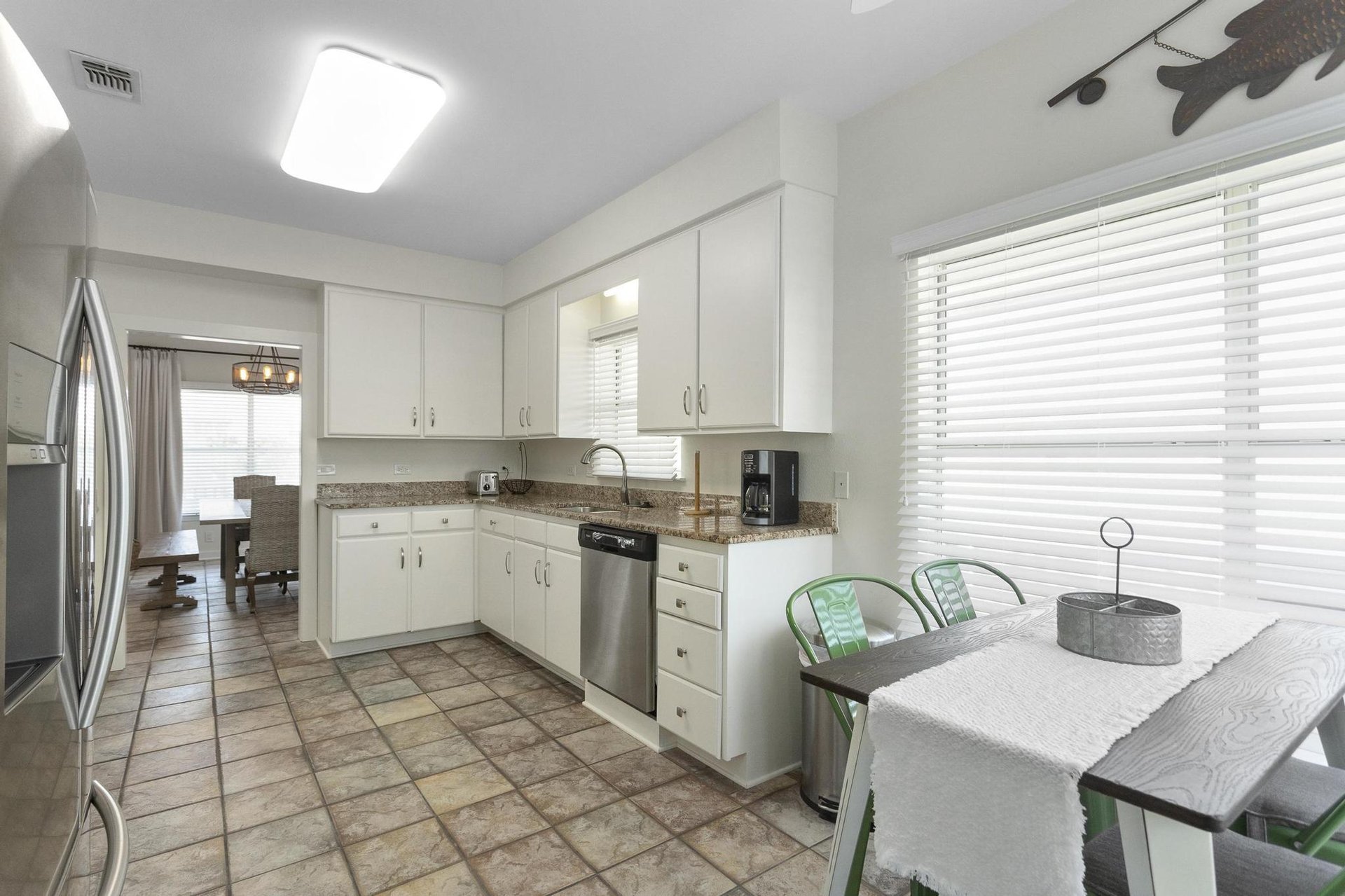 Via De Luna 1004  The Roost 15