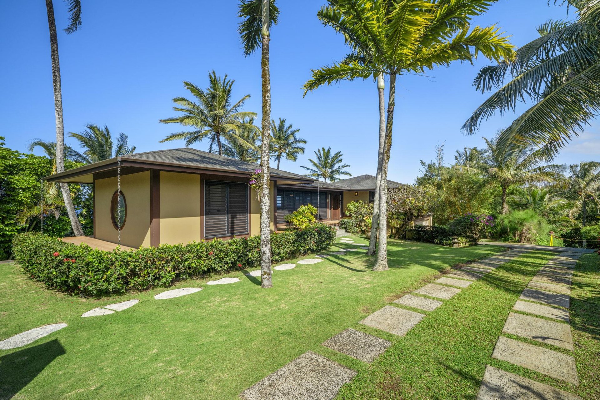 A stunning 3bed, 3 bath home