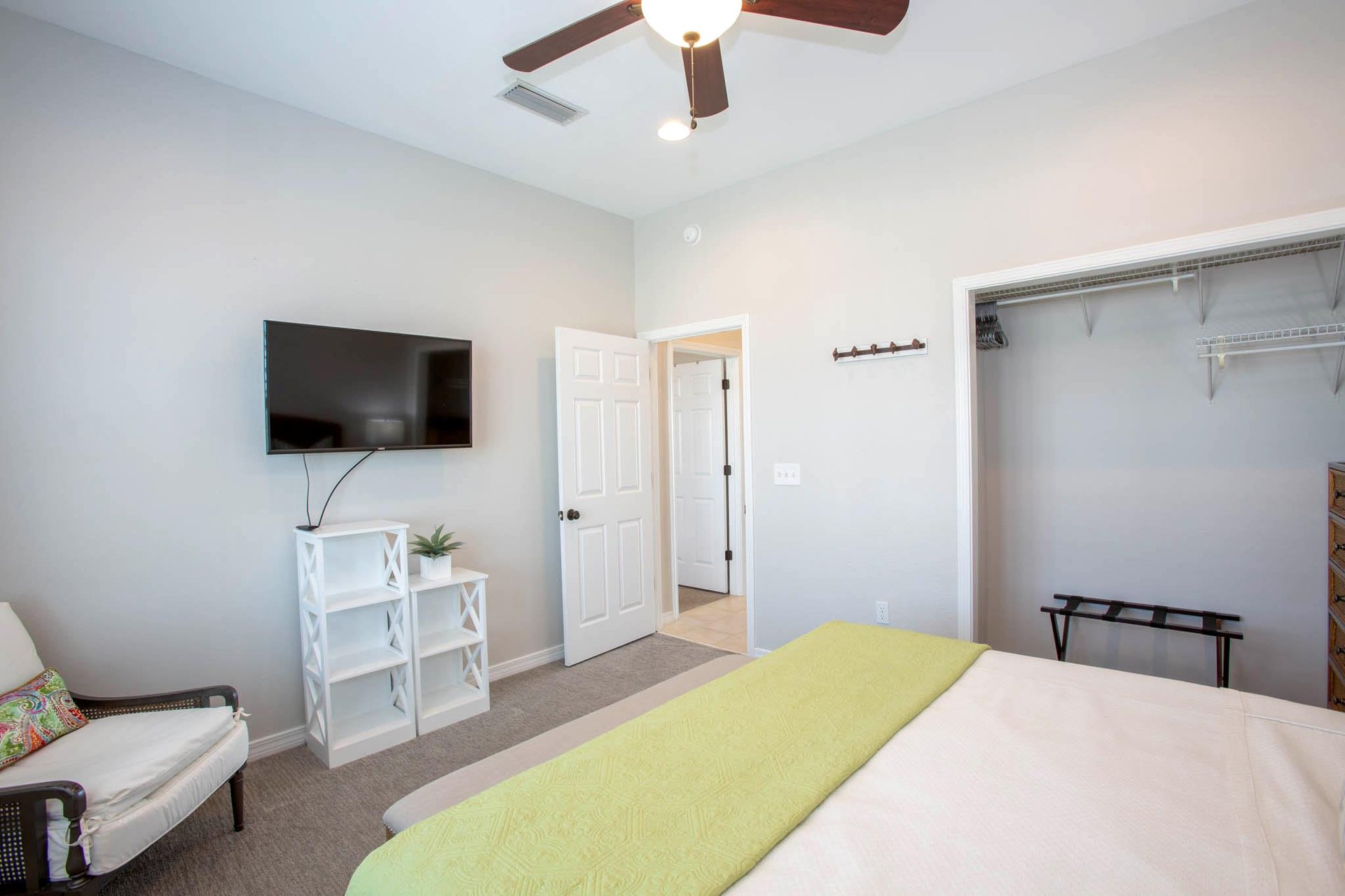 Calle Bonita 1704  Emerald Vista 21