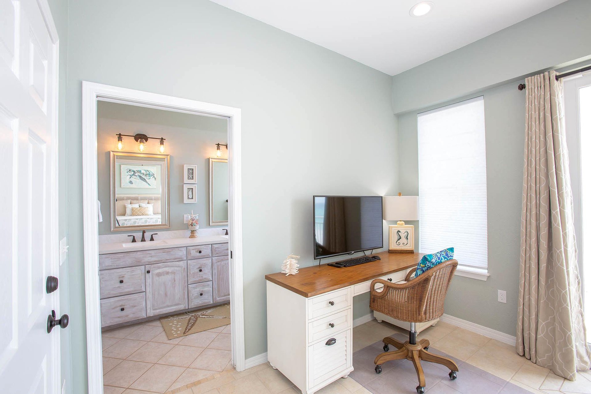 Calle Bonita 1704  Emerald Vista 28