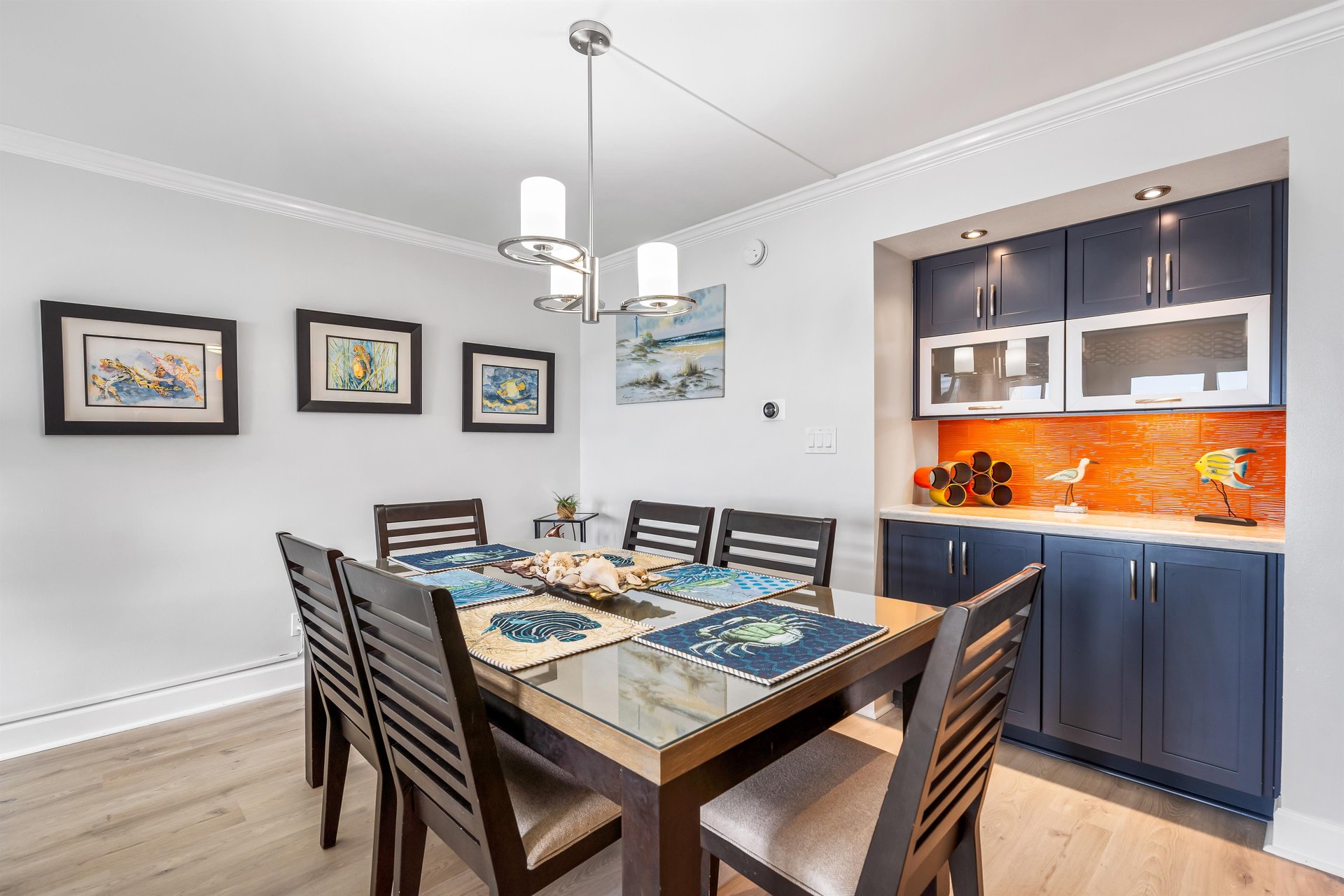 Holiday Surf and Racquet Unit 320 6