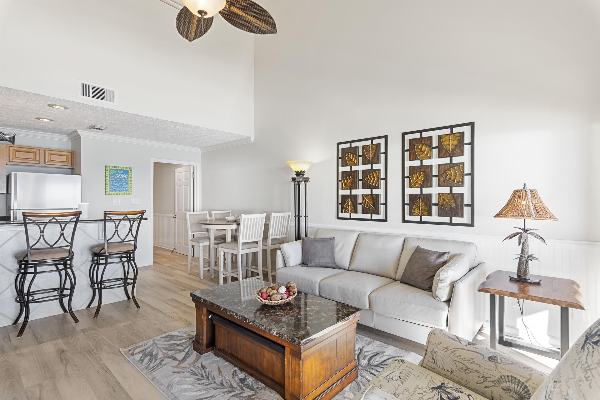 Coral Reef Club 47 4