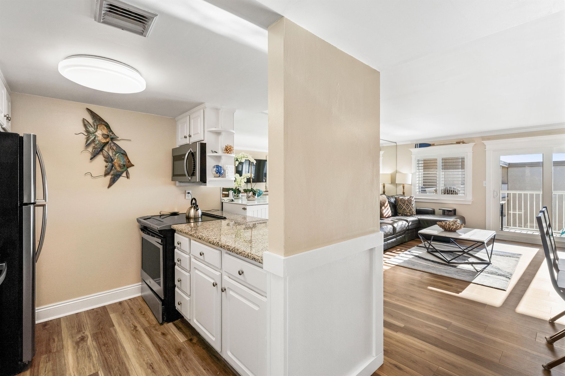 Holiday Surf and Racquet Unit 712 2