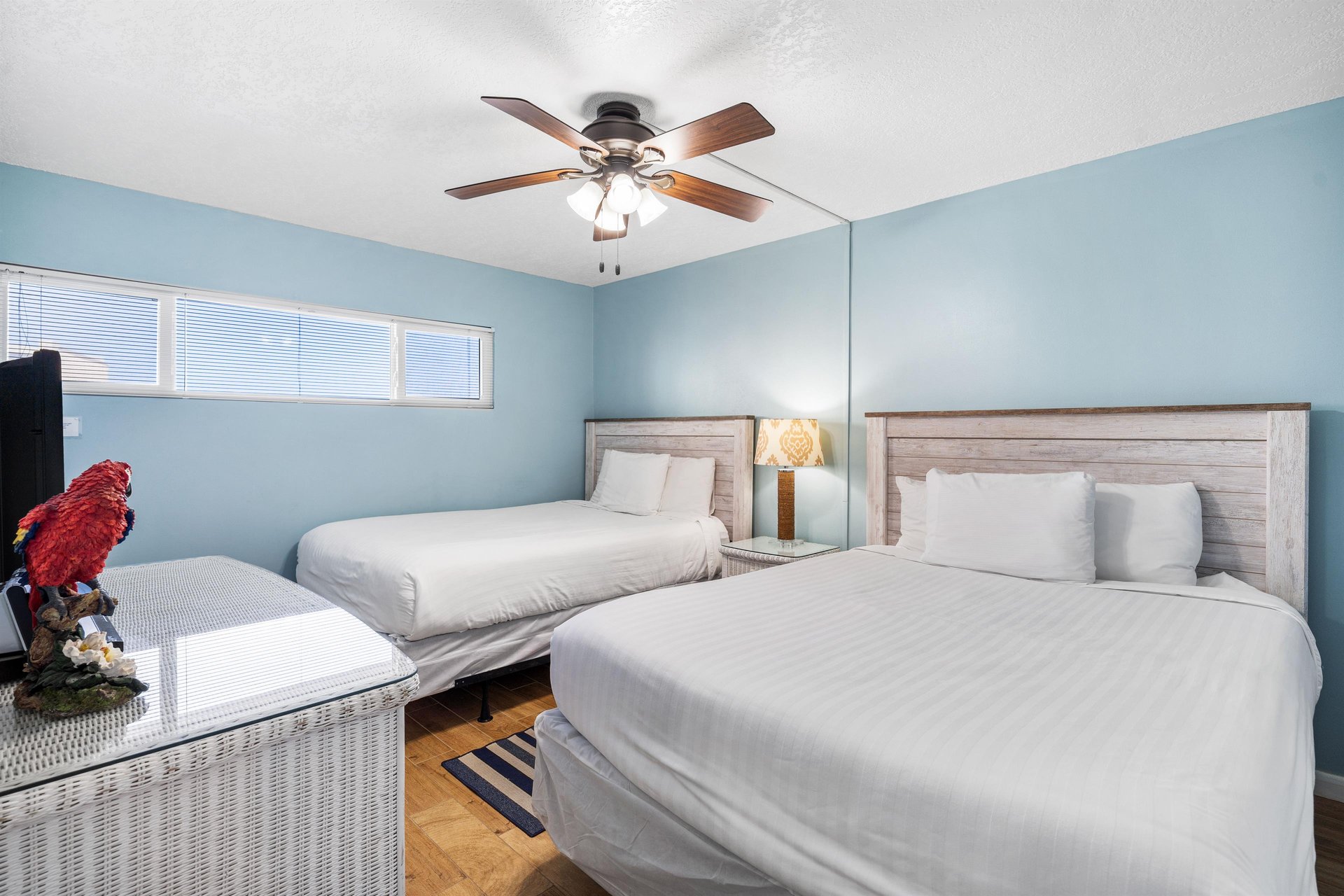 Holiday Surf and Racquet Unit 303 11