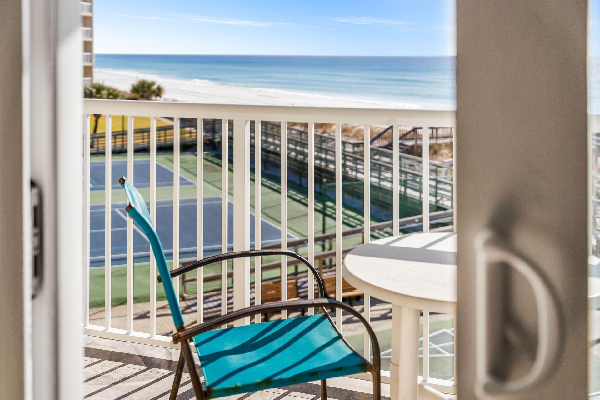 Holiday Surf and Racquet Unit 303 19