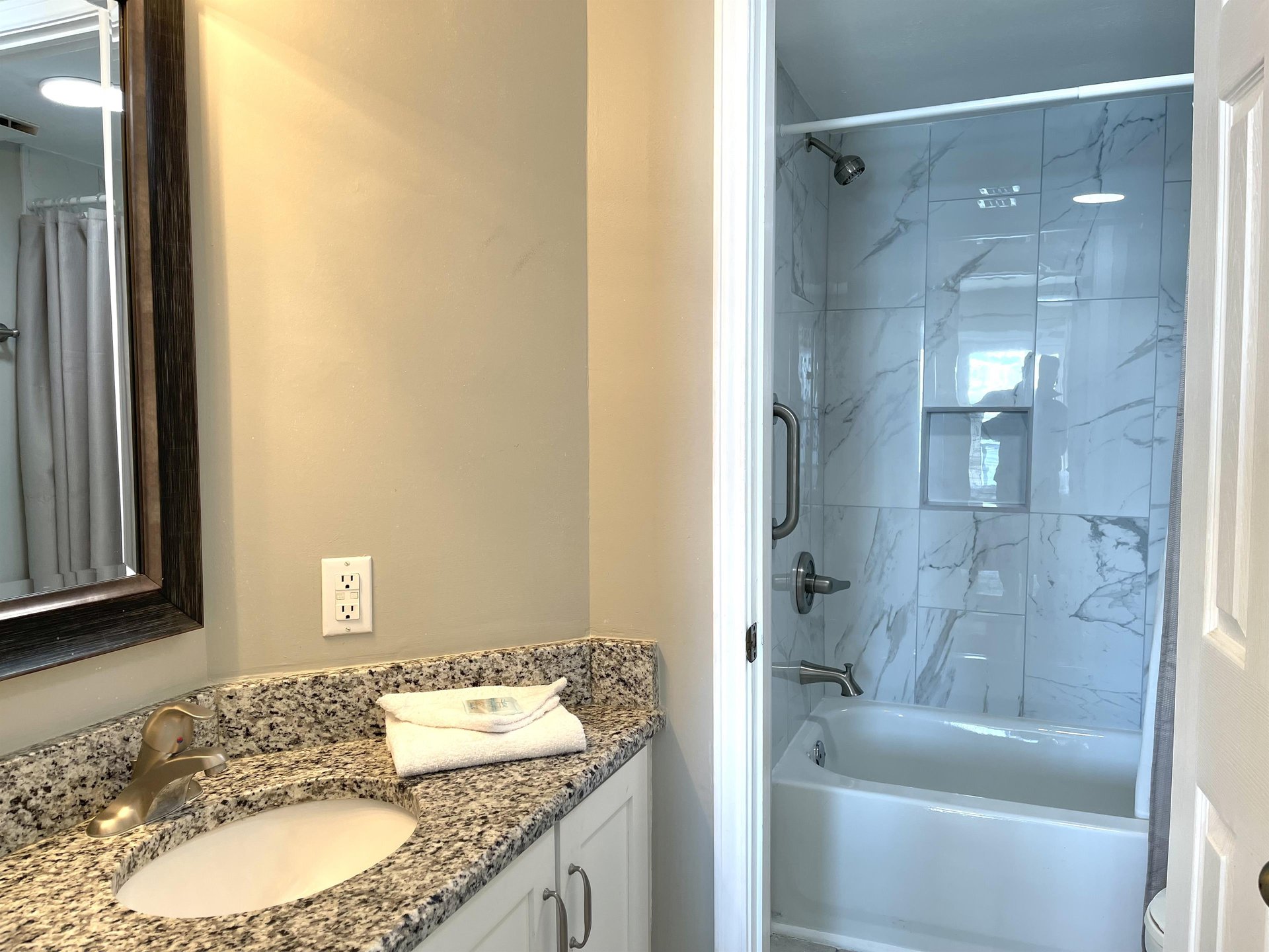 Surf Side Shores 2703 14