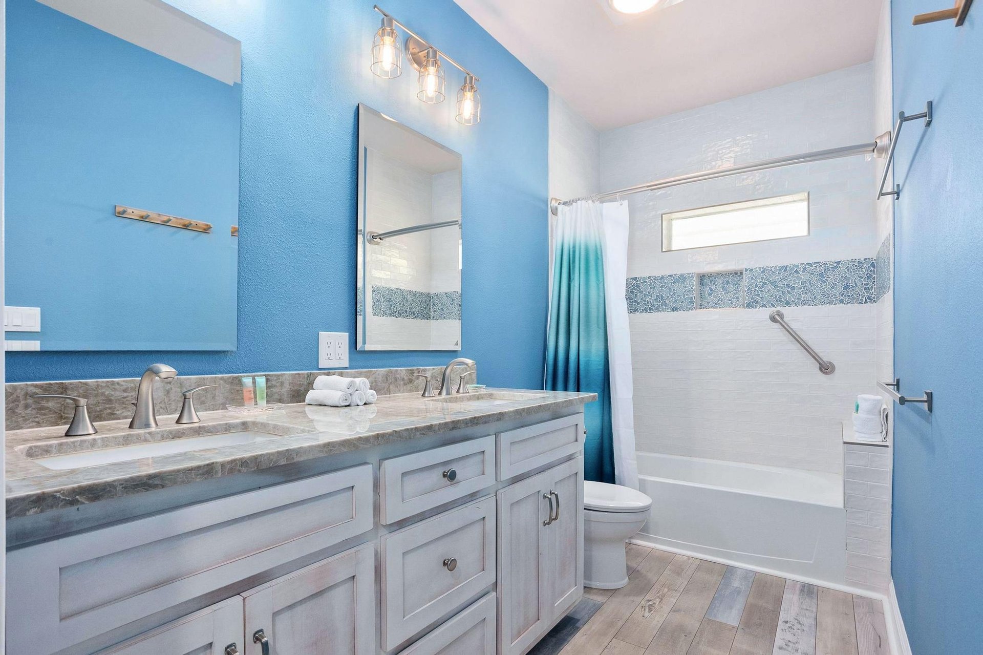 Ariola 1208  The Sandcastle 14