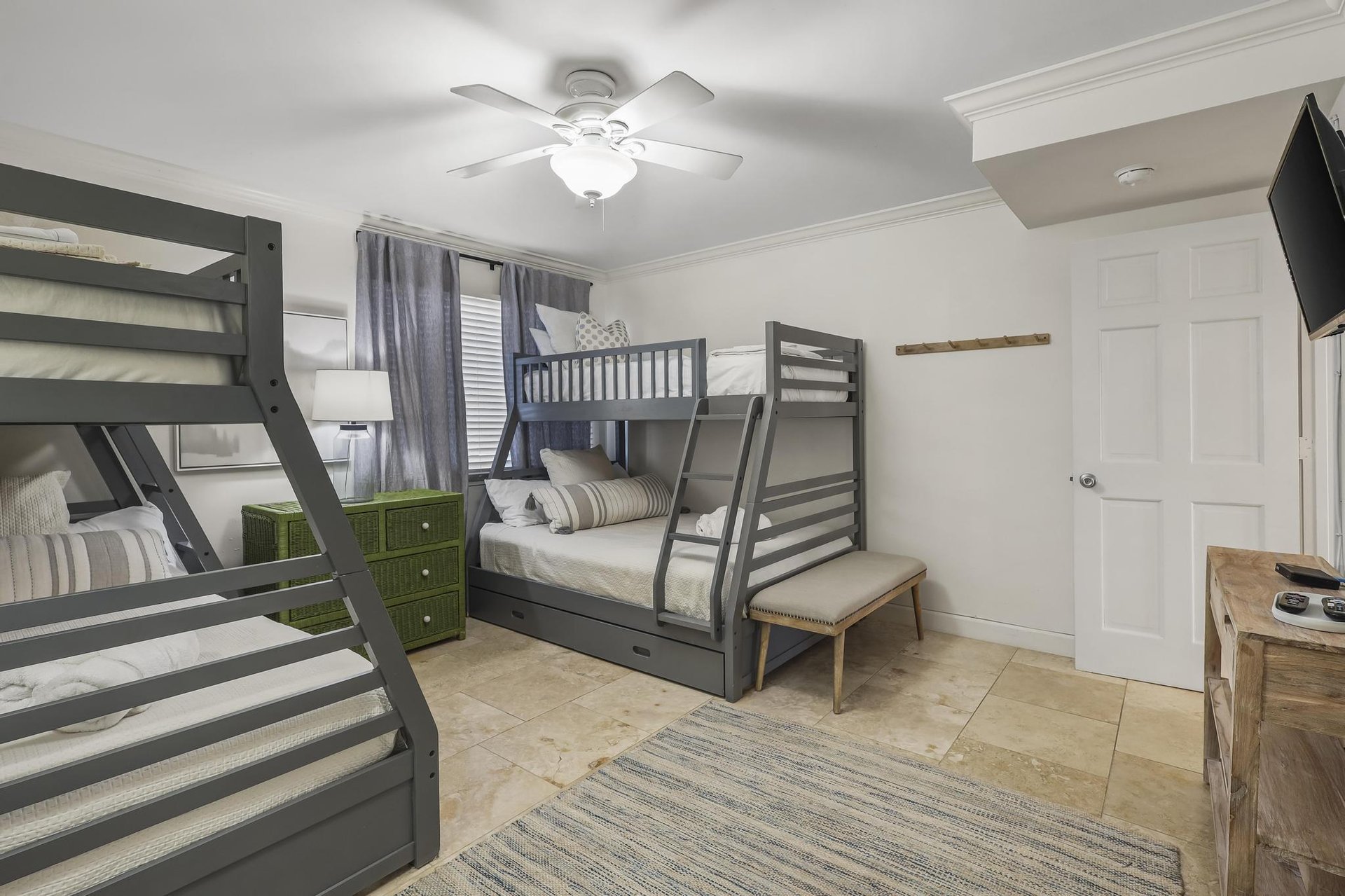 Needle Rush Point B11 21