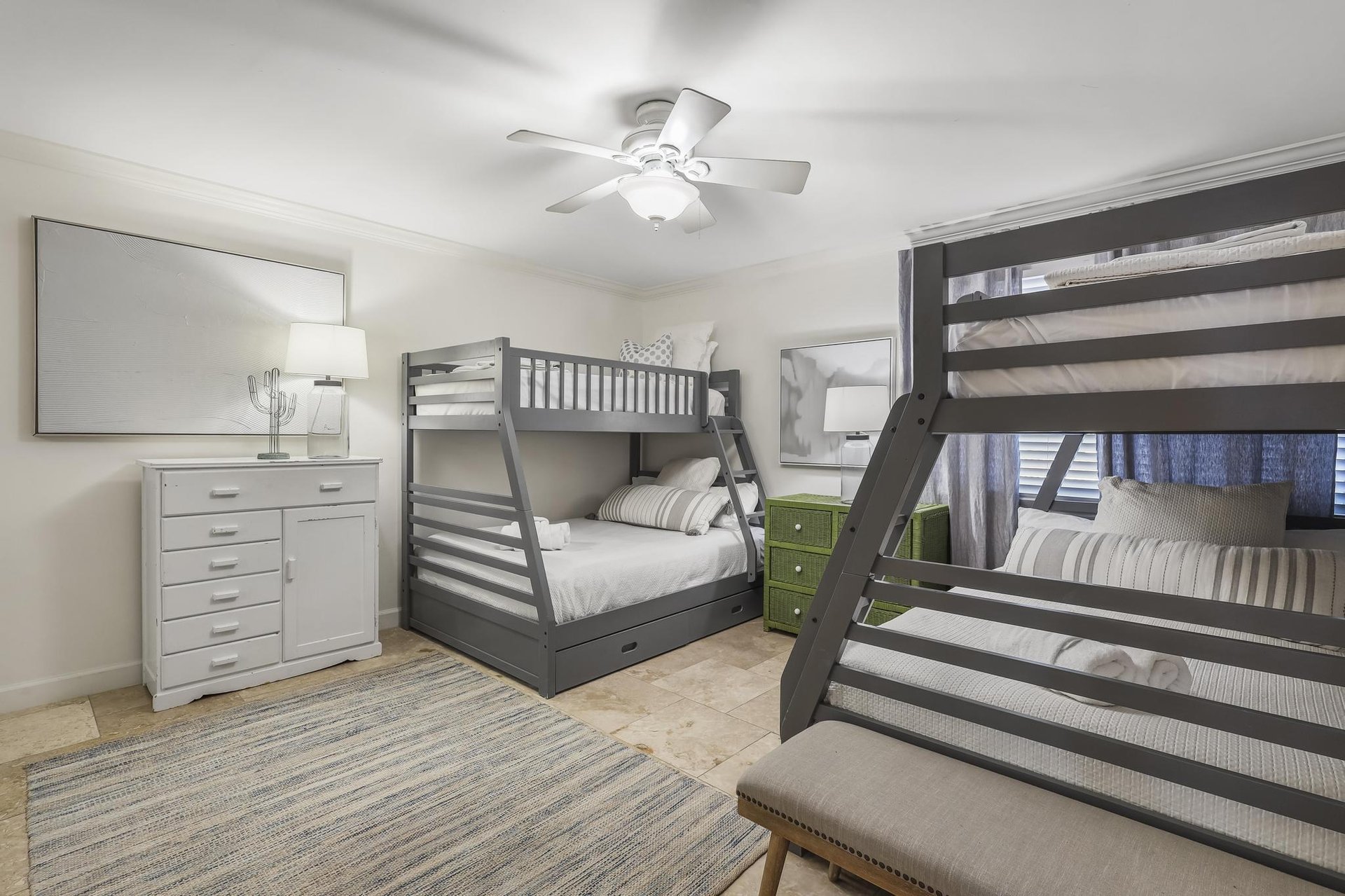 Needle Rush Point B11 22