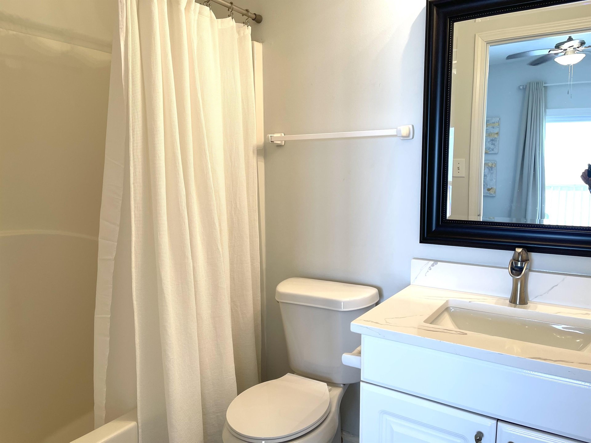 Hypnautic West  Pet Friendly 16