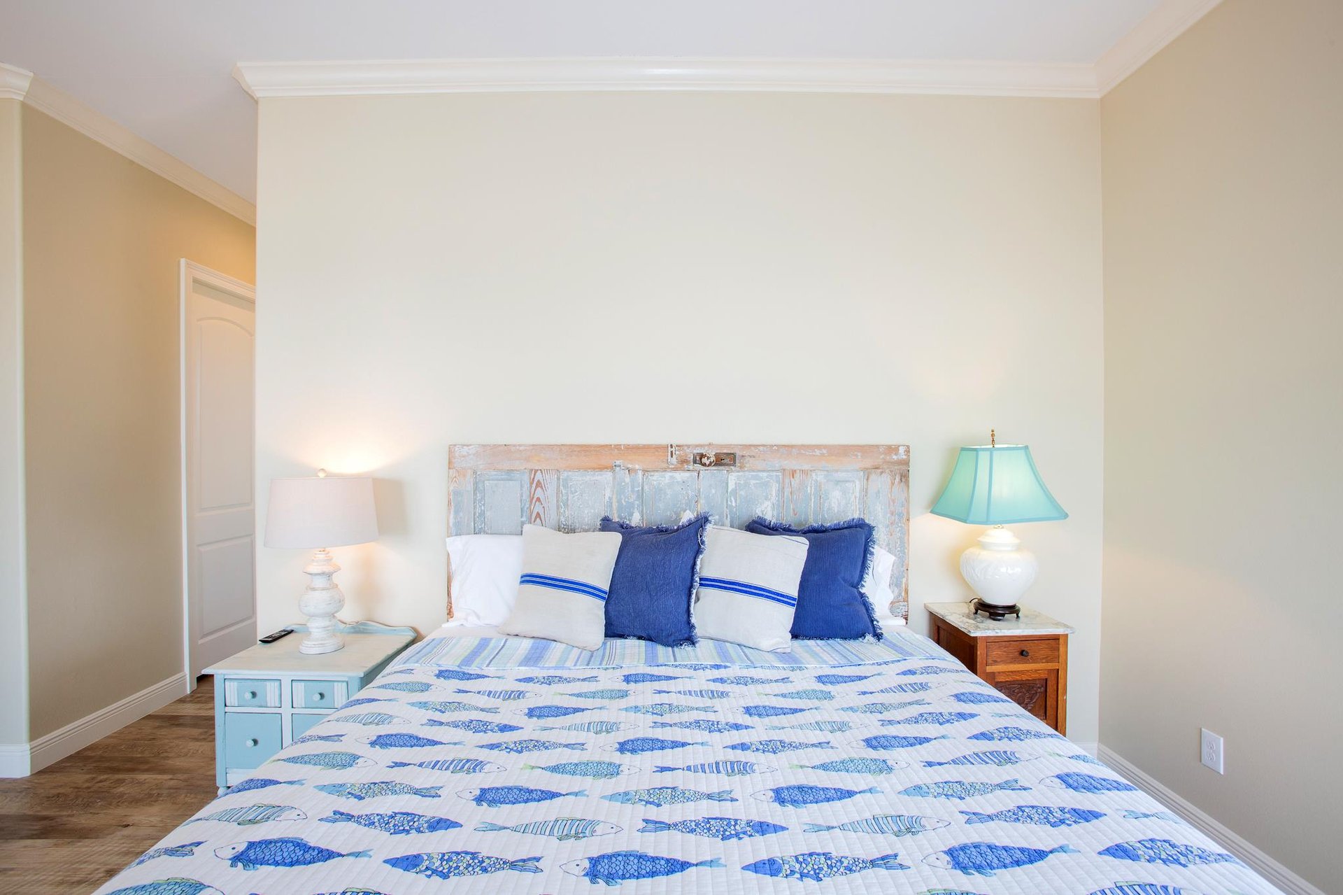 Ariola 1007  Following Seas 39