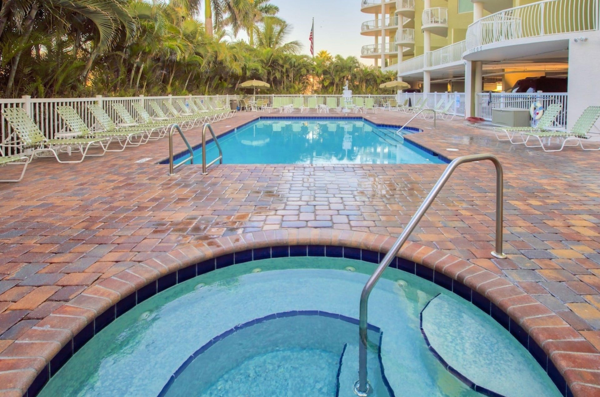 The outdoor swimming pool and hot tub in Treasure Island, Florida