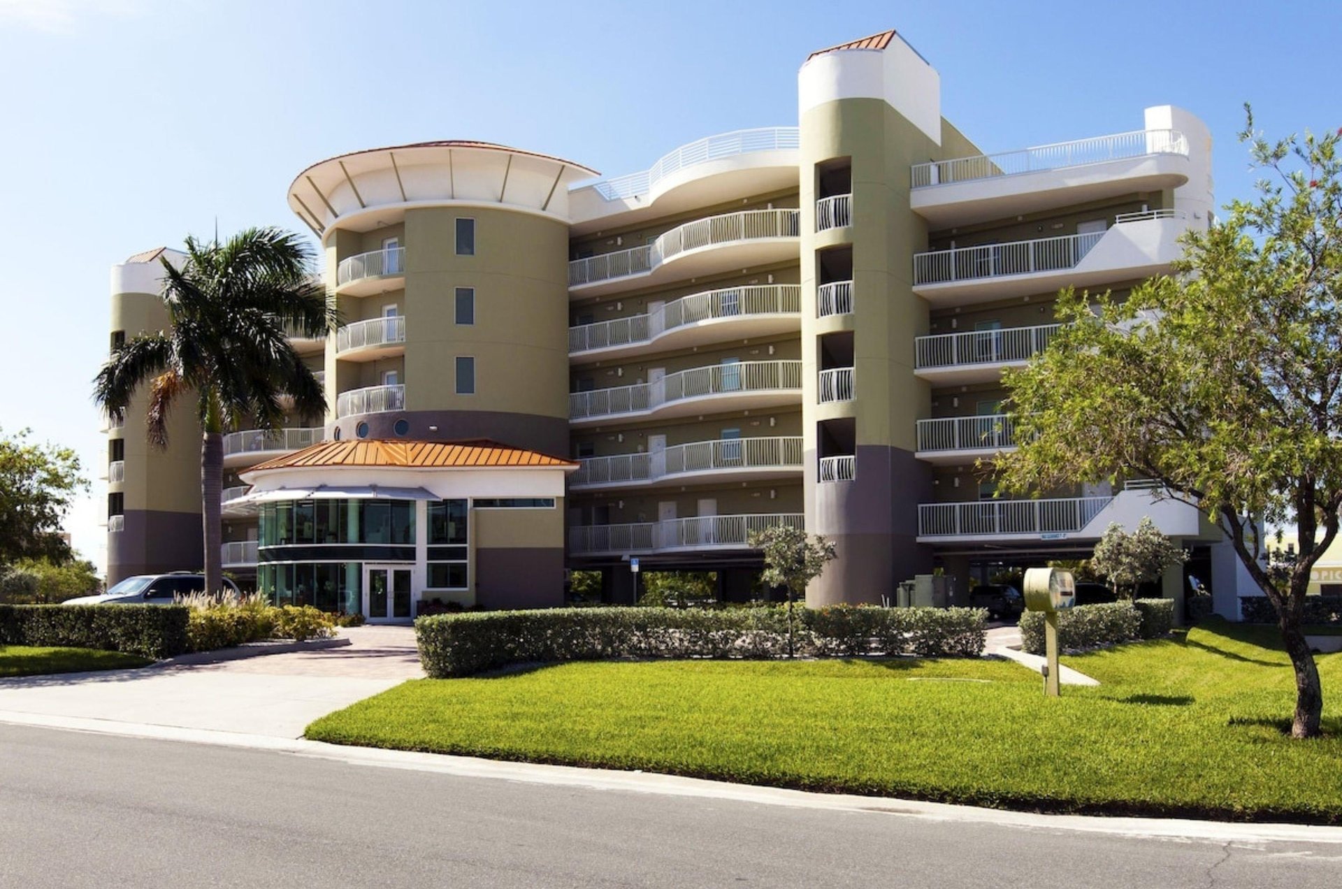 View from the street of a boutique hotel on Treasure Island