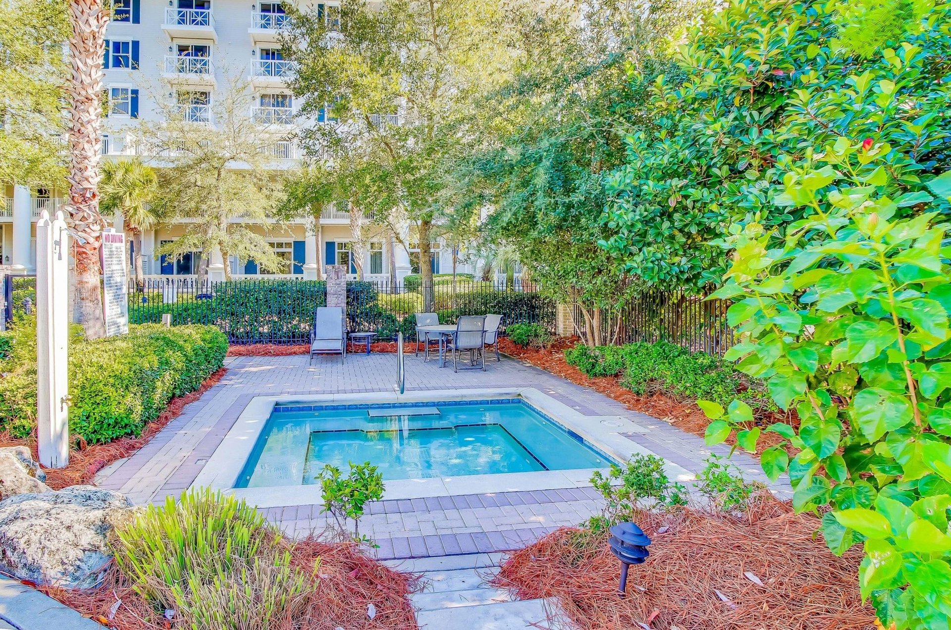 The outdoor hot tub at Lasata at Sandestin Resort and Spa