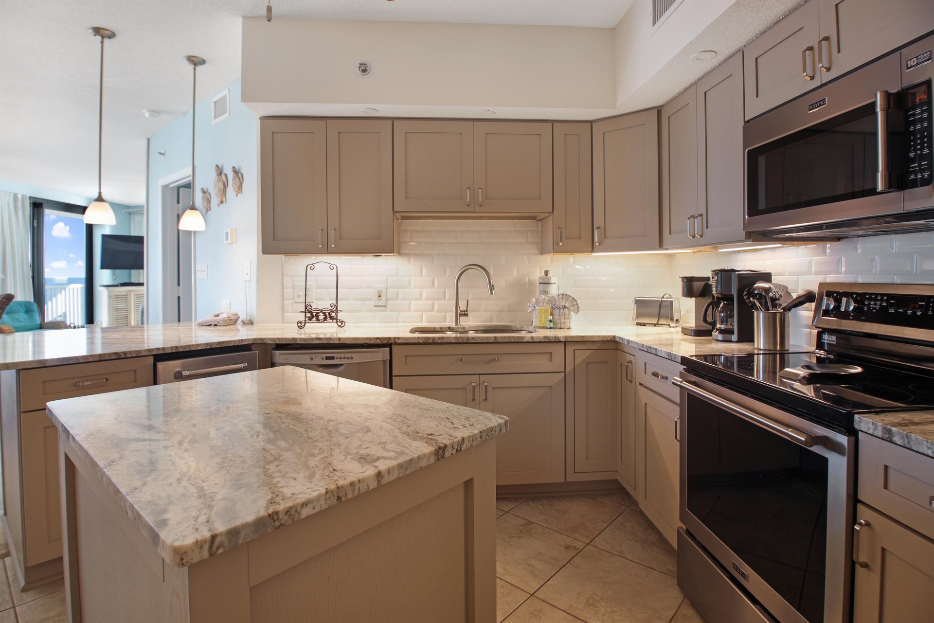 Summer House 1401A 14