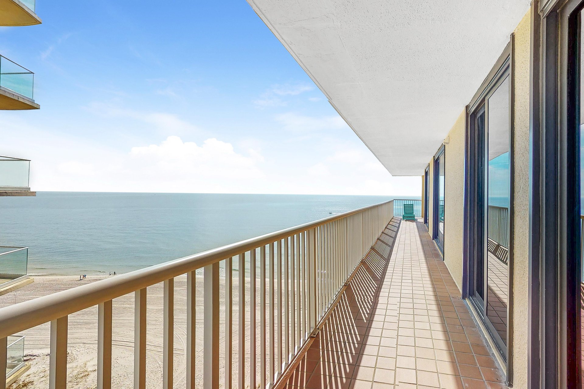 Summer House 1401A 32