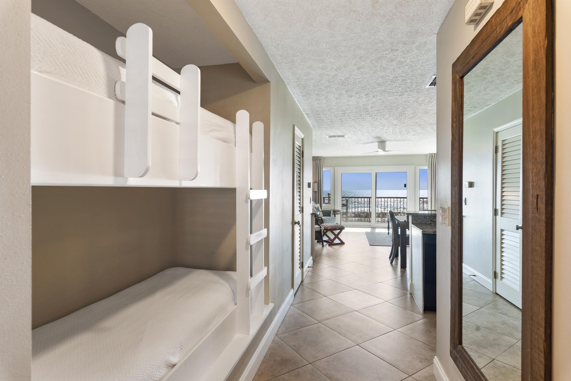 Destin Seafarer 104 12