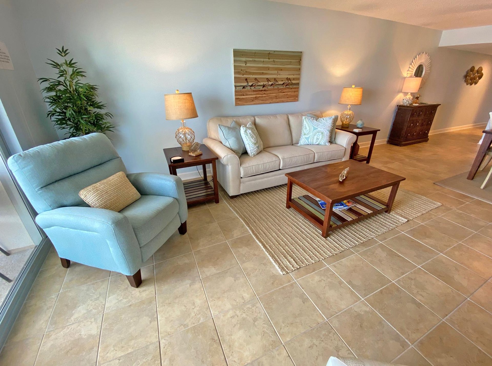 Regency Towers 404E 4