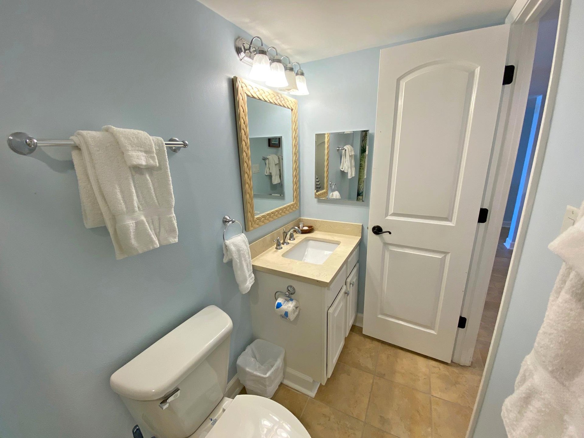 Regency Towers 404E 24