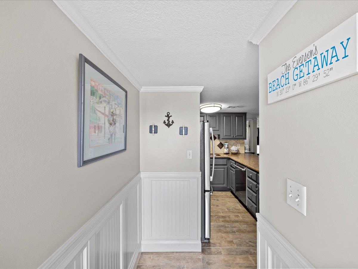 Holiday Surf and Racquet Unit 504 2