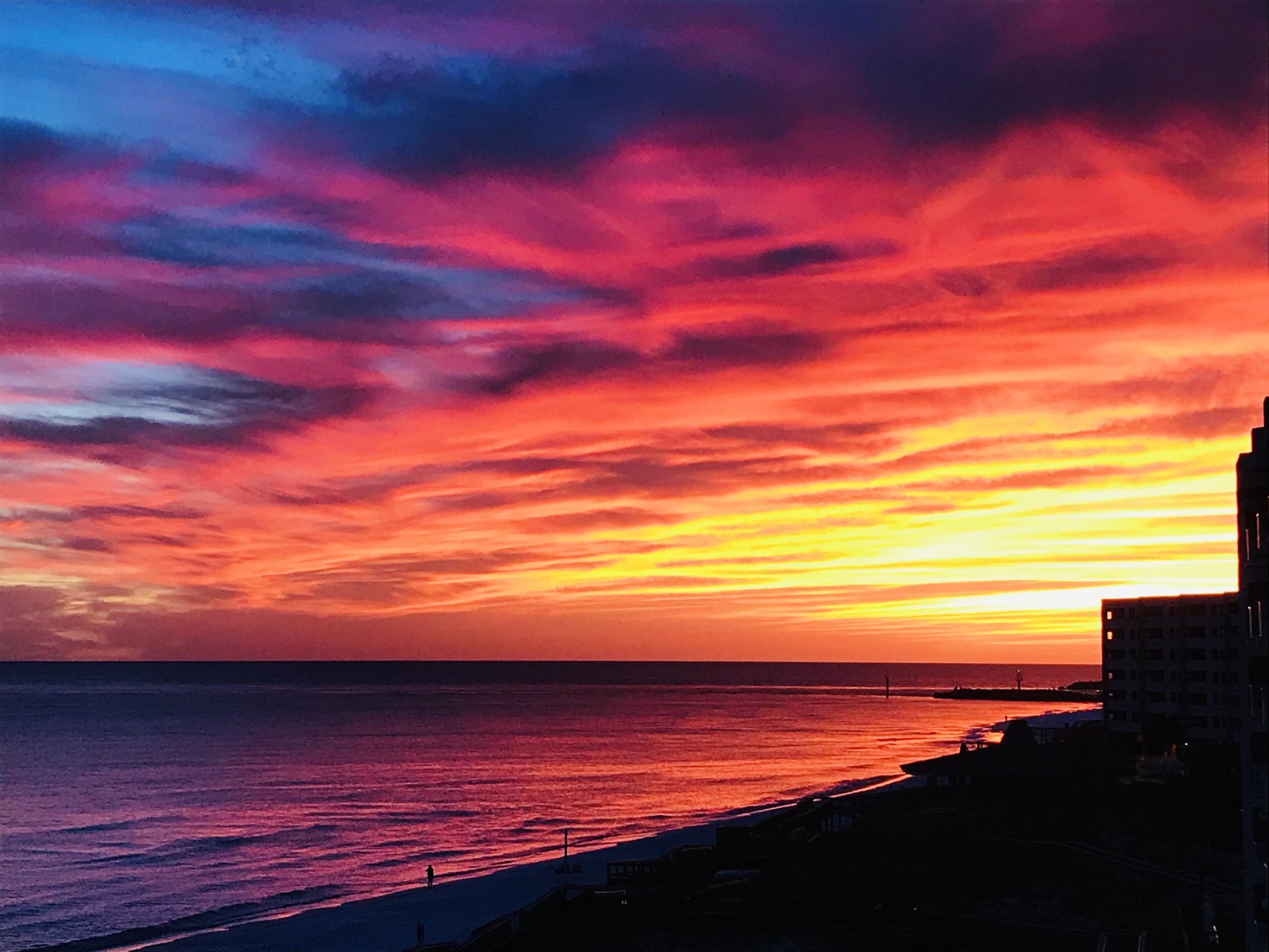 Holiday Surf and Racquet Unit 504 26
