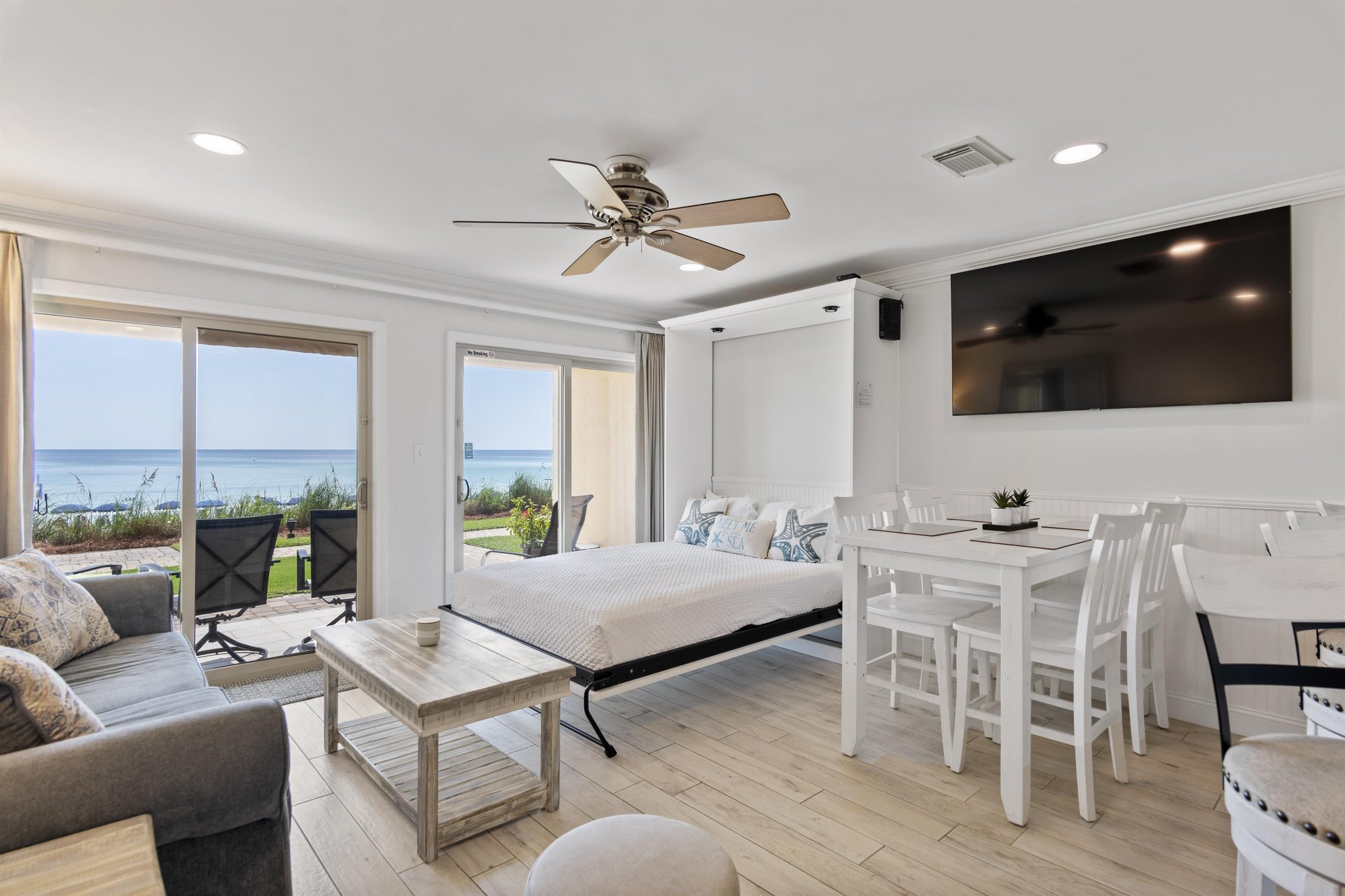 Coral Reef Club 03 6