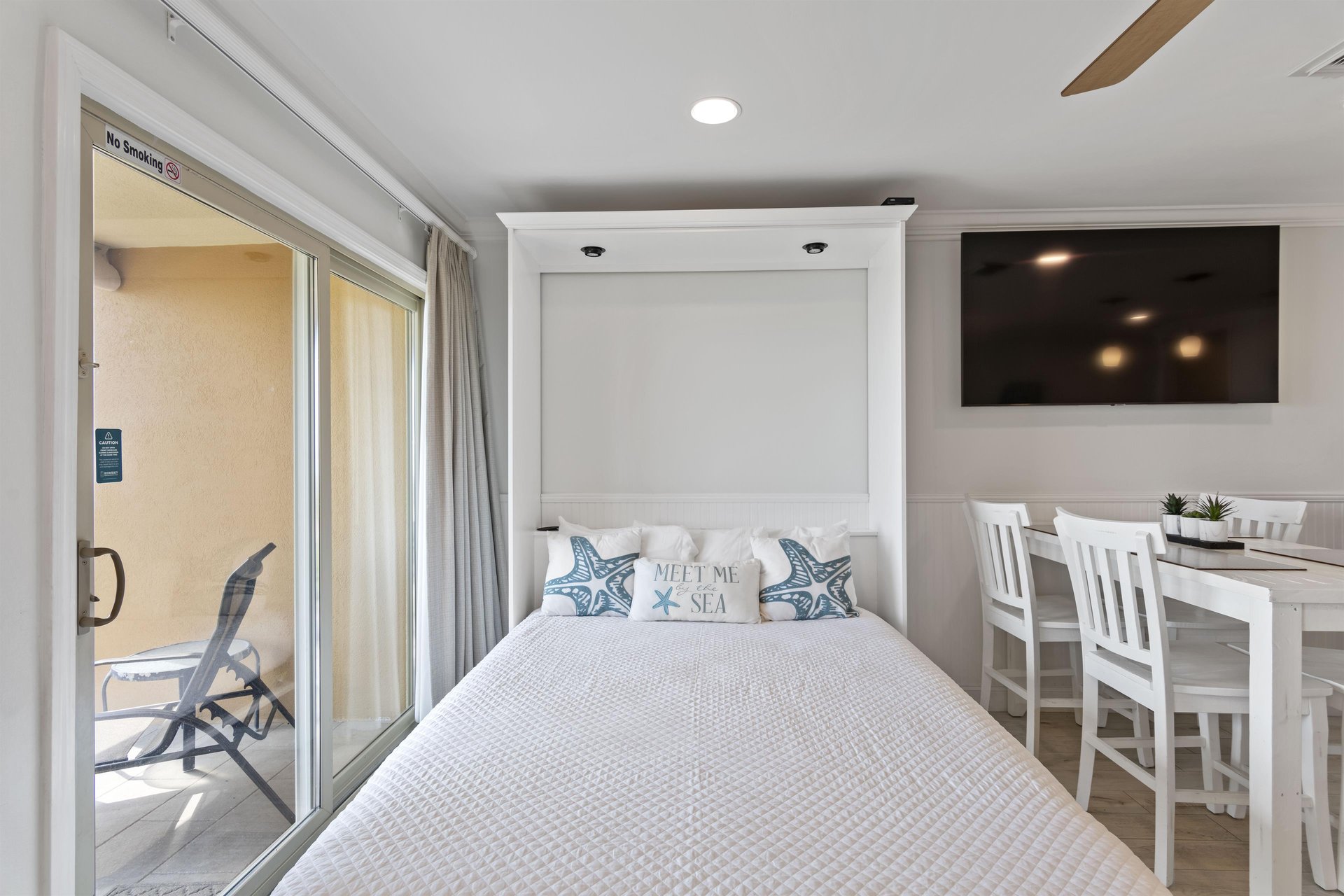 Coral Reef Club 03 9