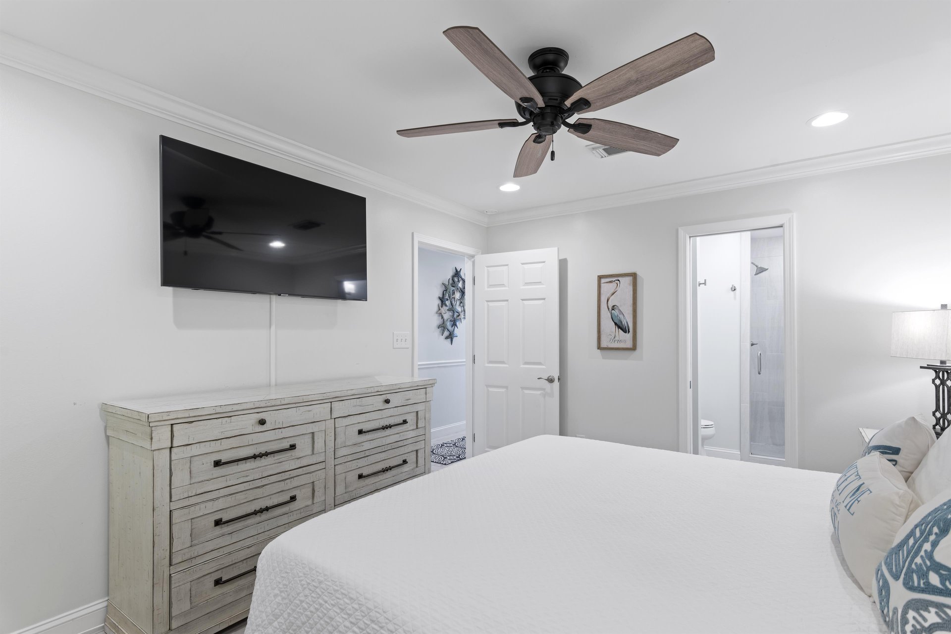 Coral Reef Club 03 18