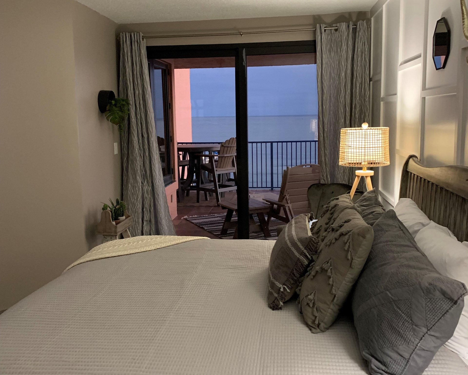 Four Seasons 804W 15