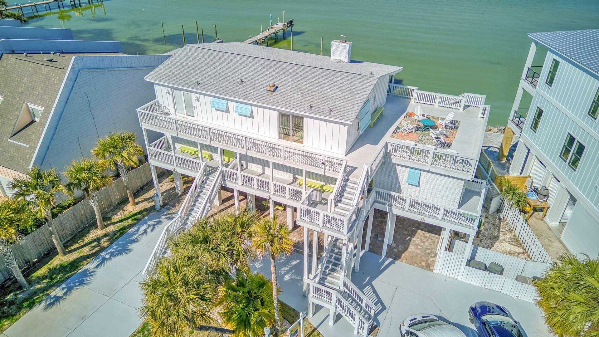 Ensenada Uno 1705  THE LAUGHING FISH 63