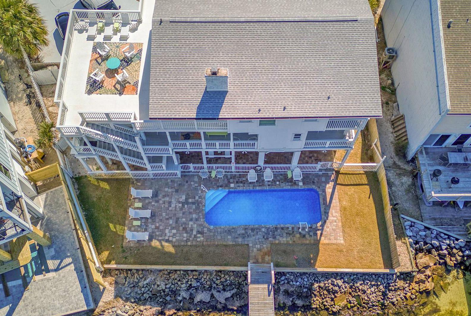 Ensenada Uno 1705  THE LAUGHING FISH 65