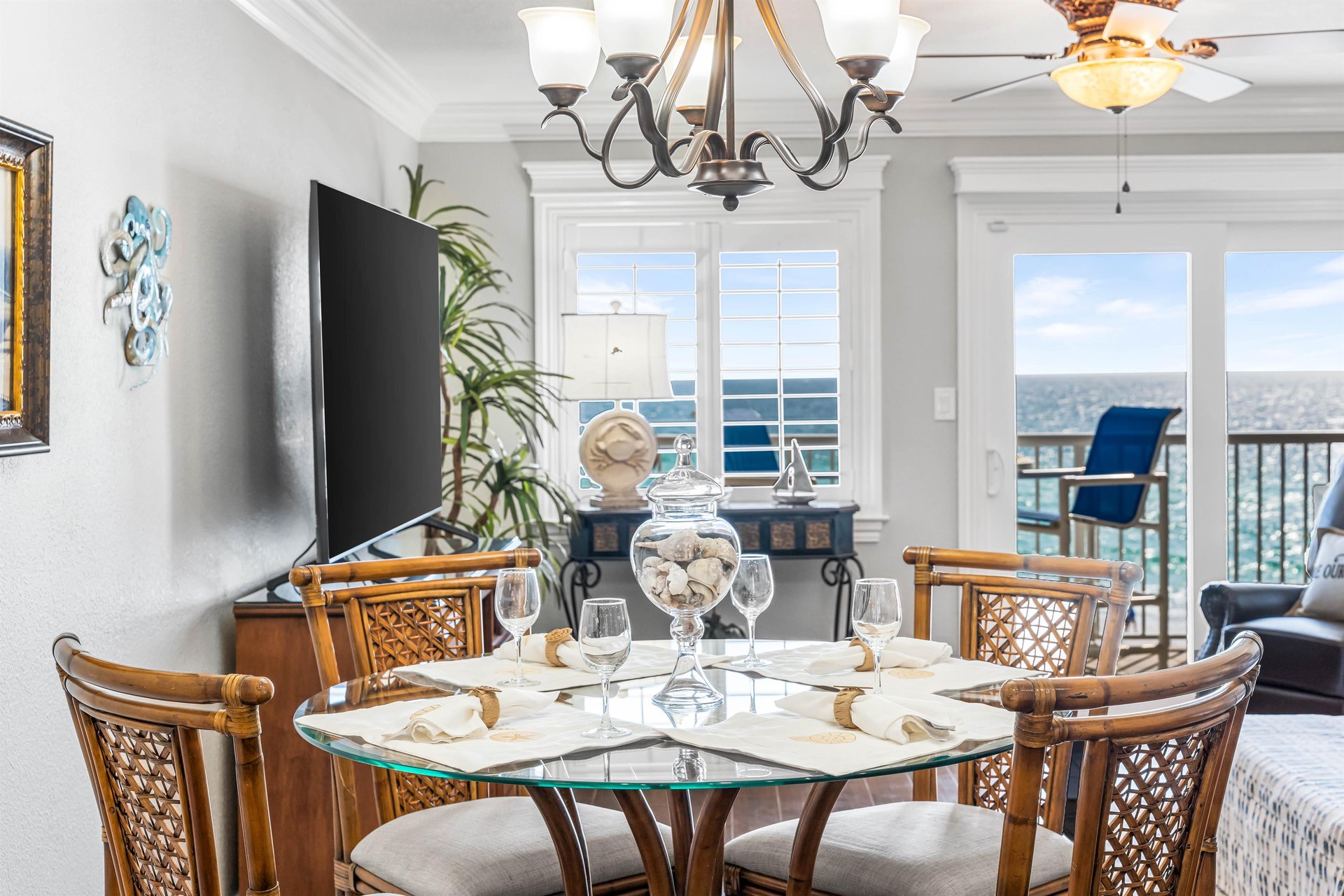 Holiday Surf and Racquet Unit 506 19