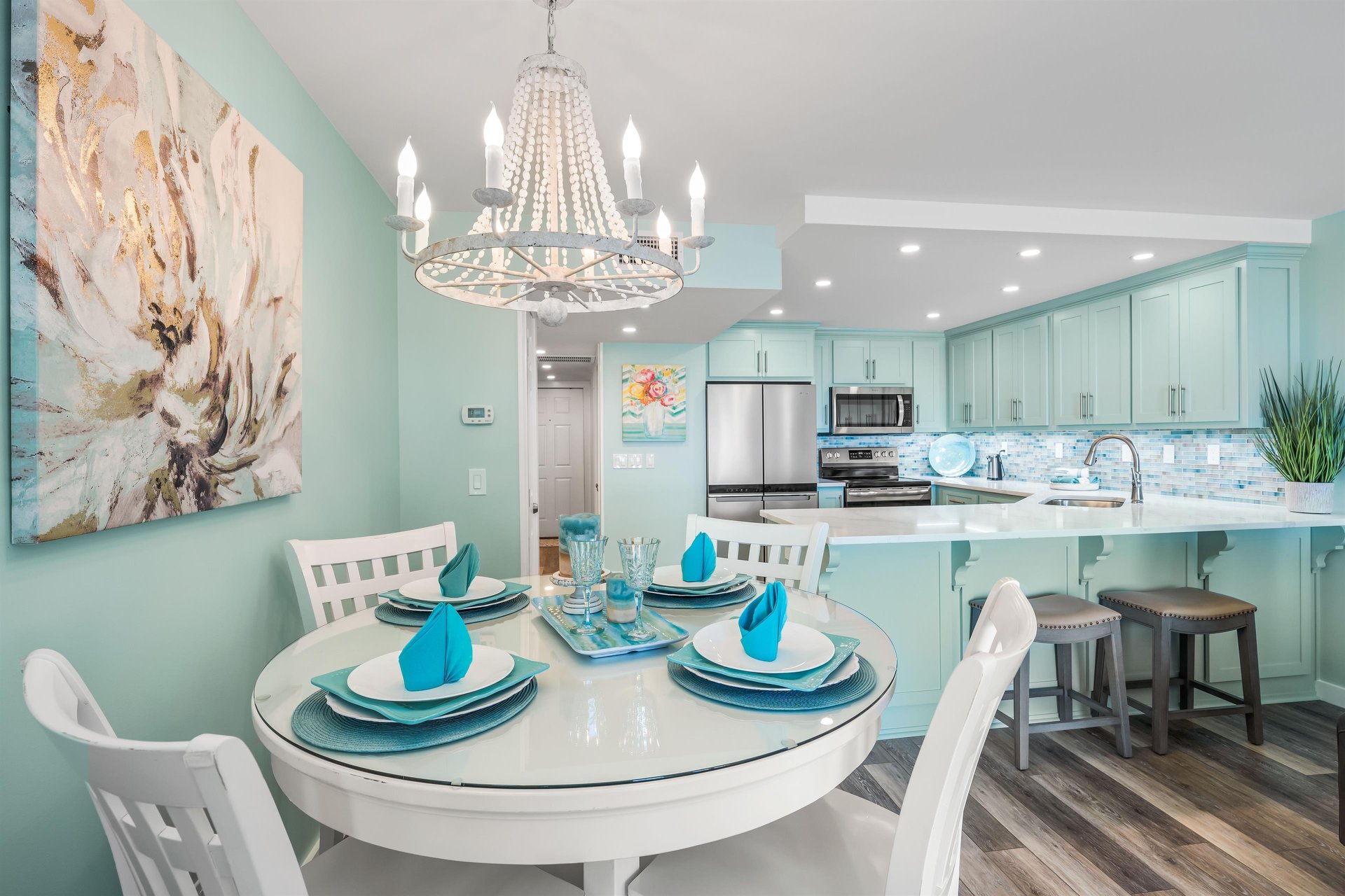 Holiday Surf and Racquet Unit 509 11