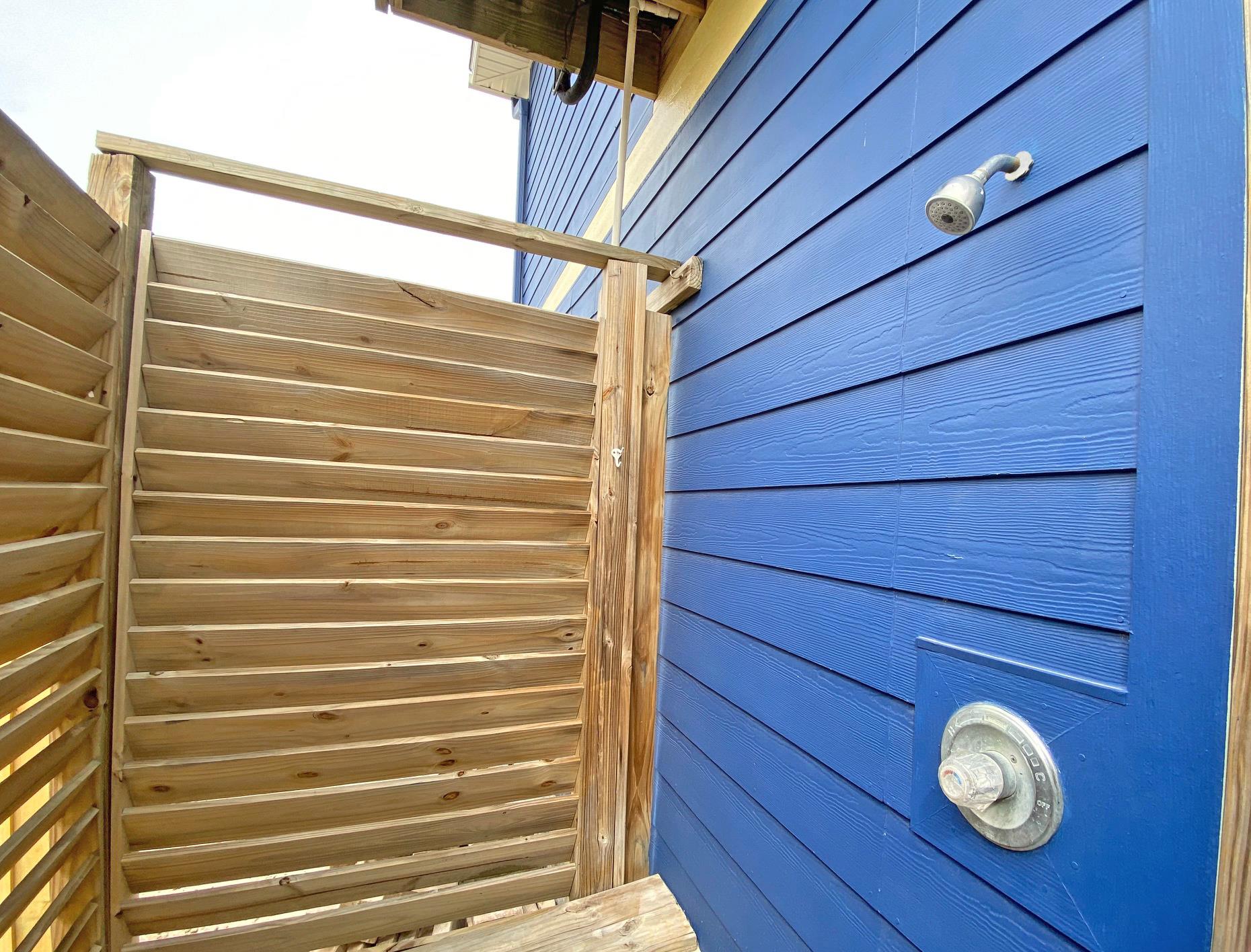 Via De Luna 109  Soundz Amazing 29