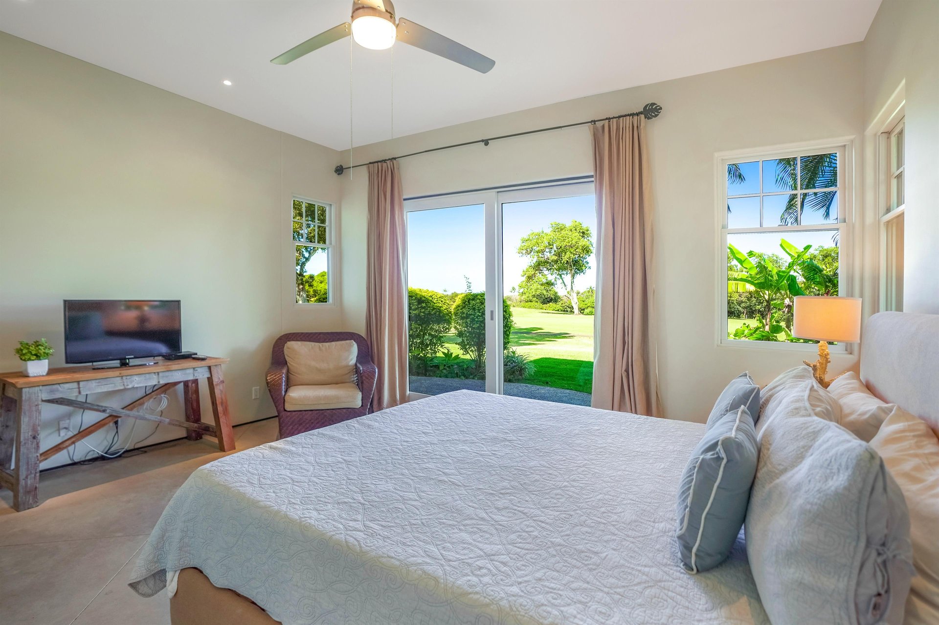 Honoiki Lane Hale 14