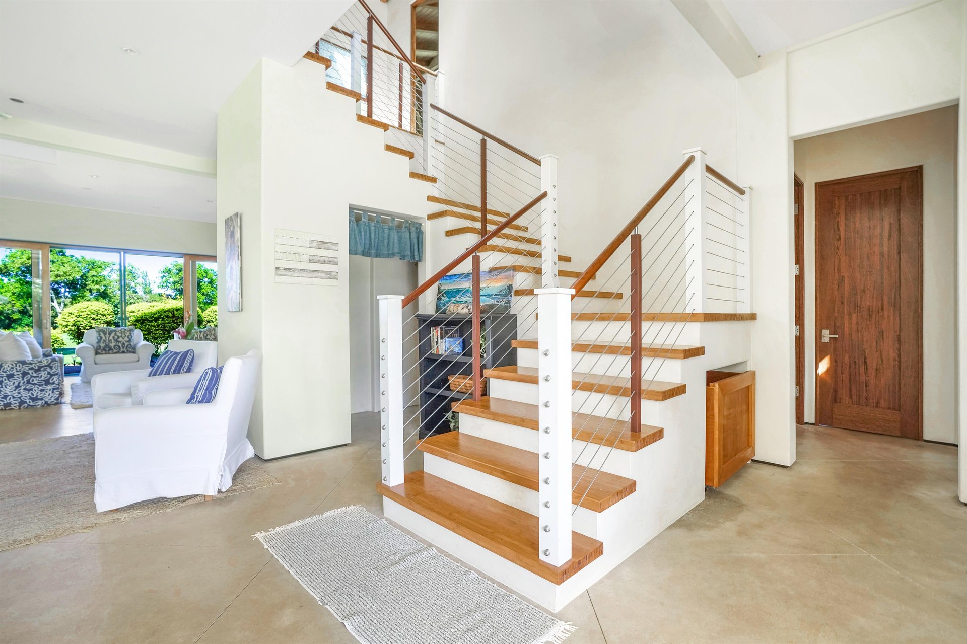 Honoiki Lane Hale 24