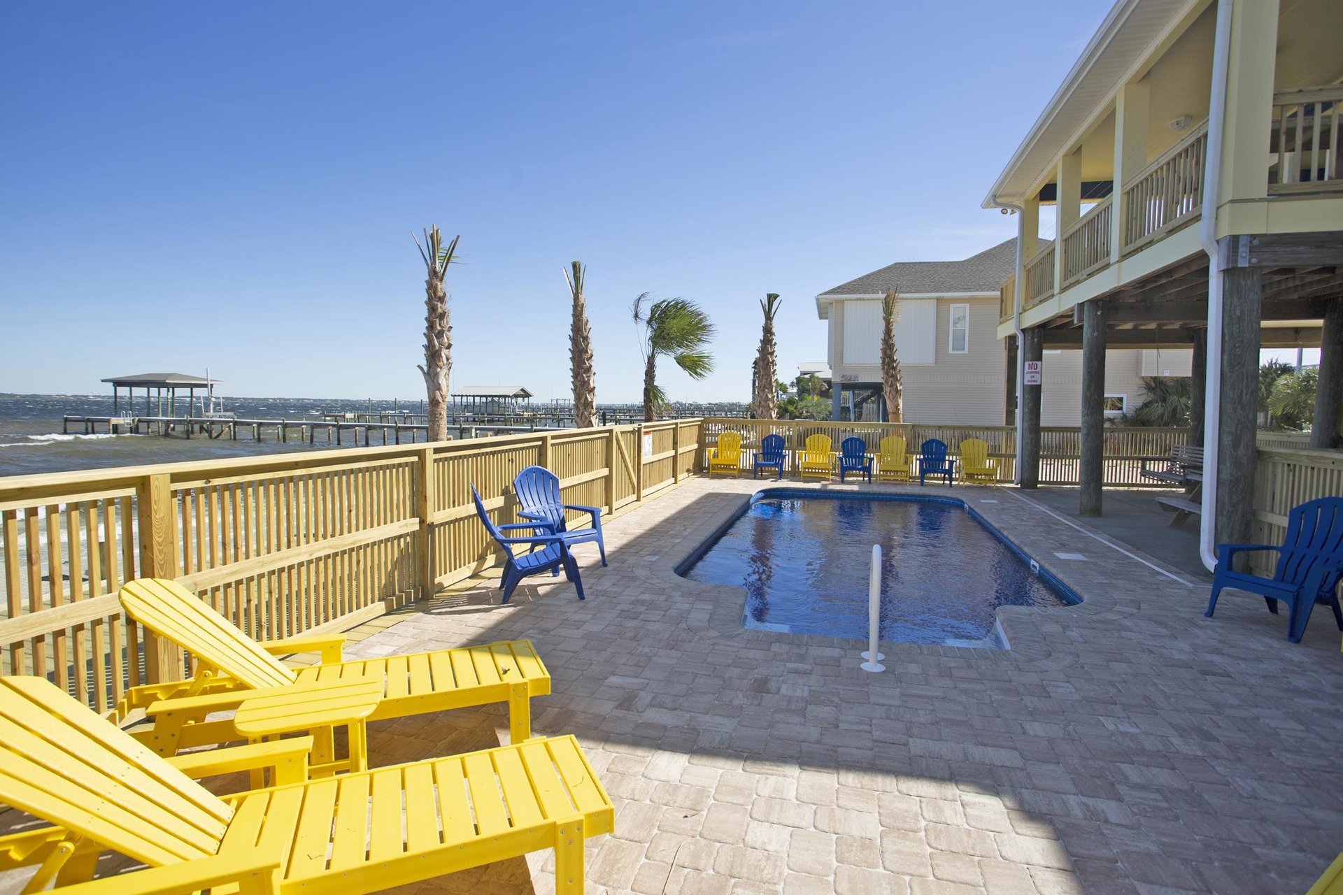 Via De Luna 109  Soundz Amazing 36