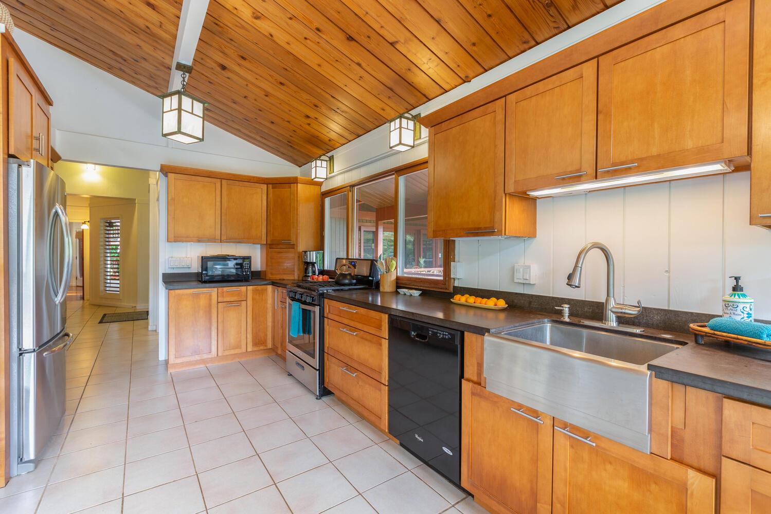 Hale Koolau Estate 8