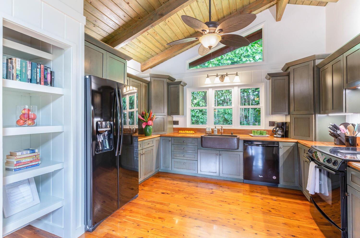 Hale Koolau Treehouse 6