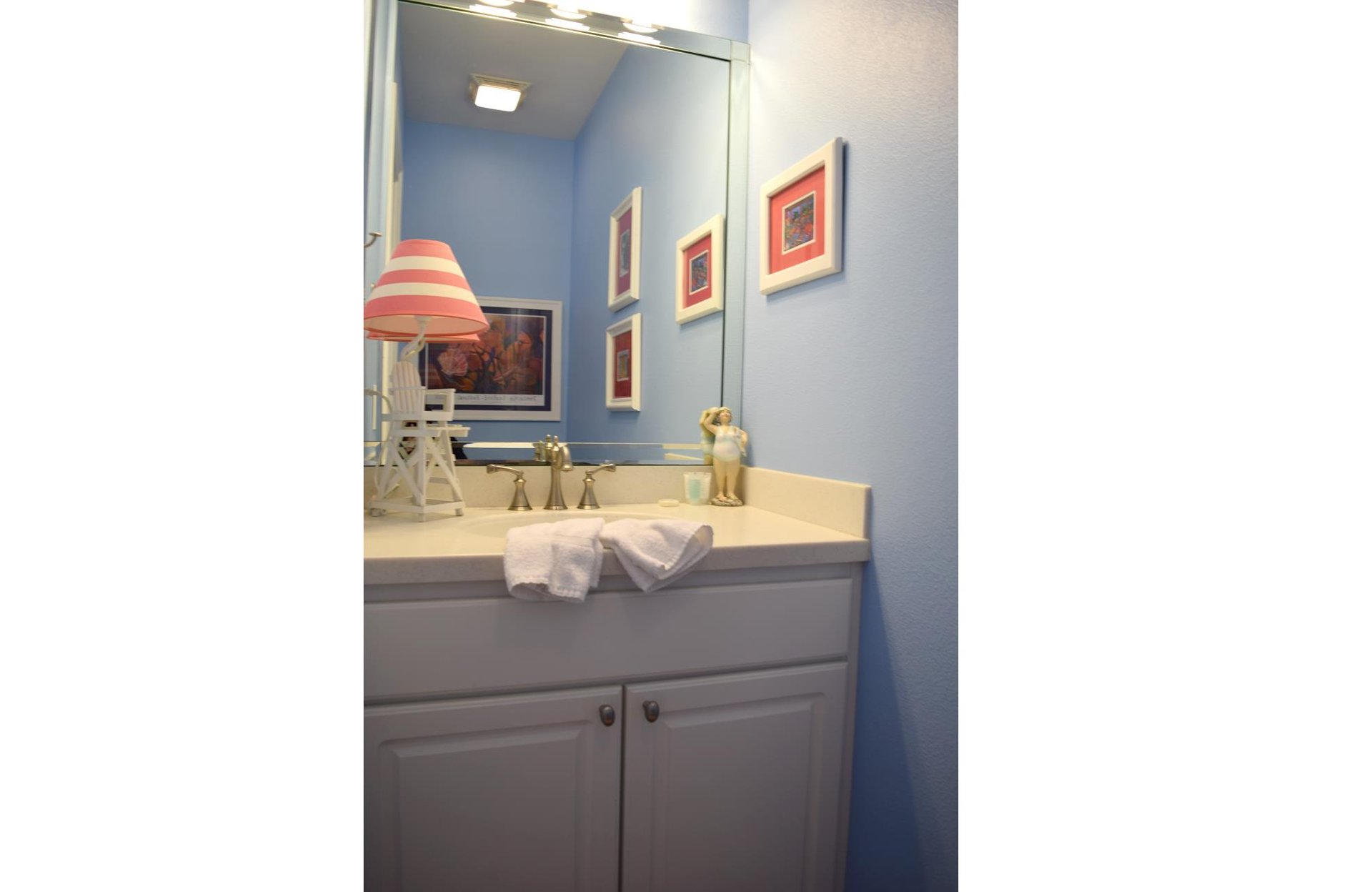 Maldonado 102  Bella Blue 16