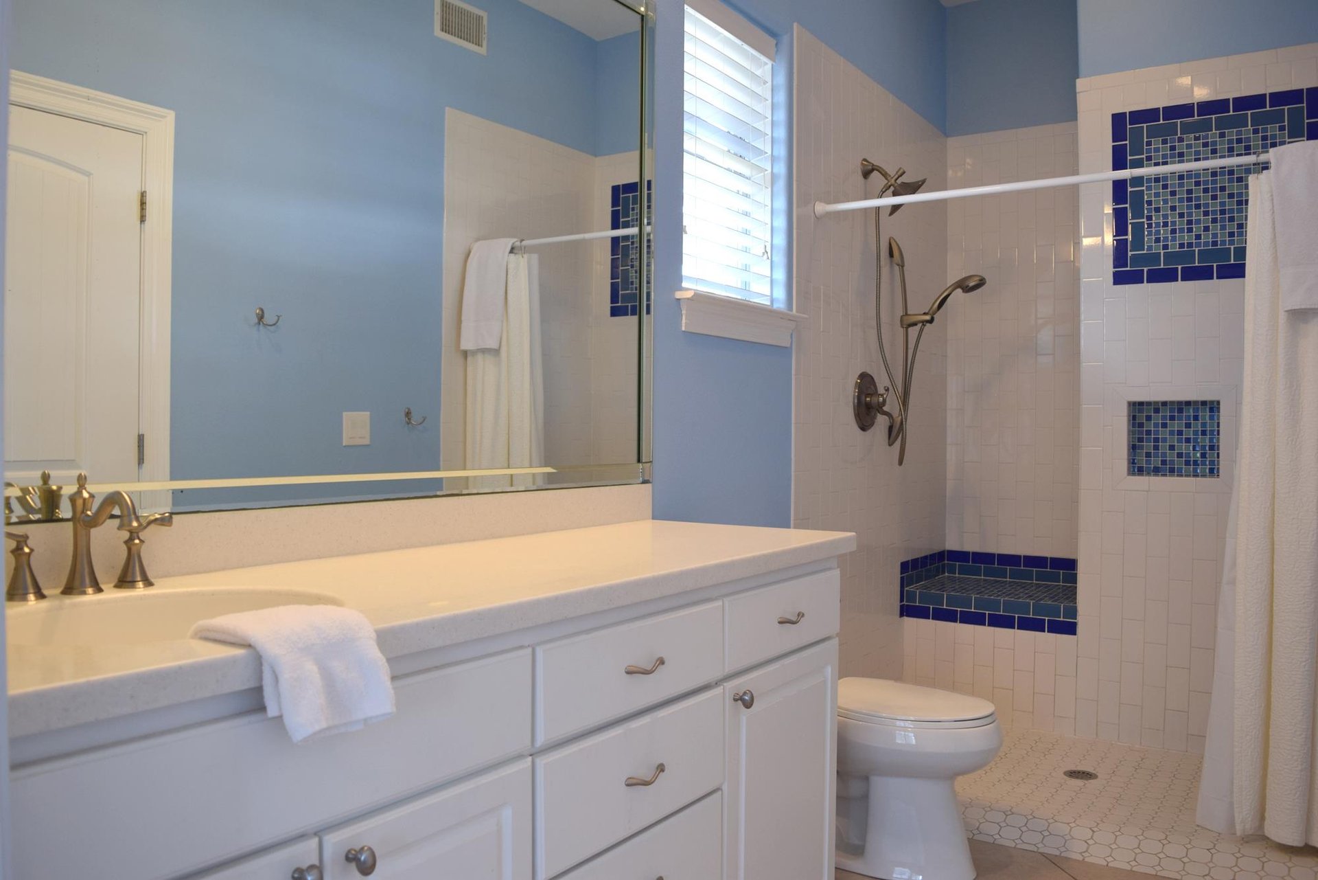 Maldonado 102  Bella Blue 19