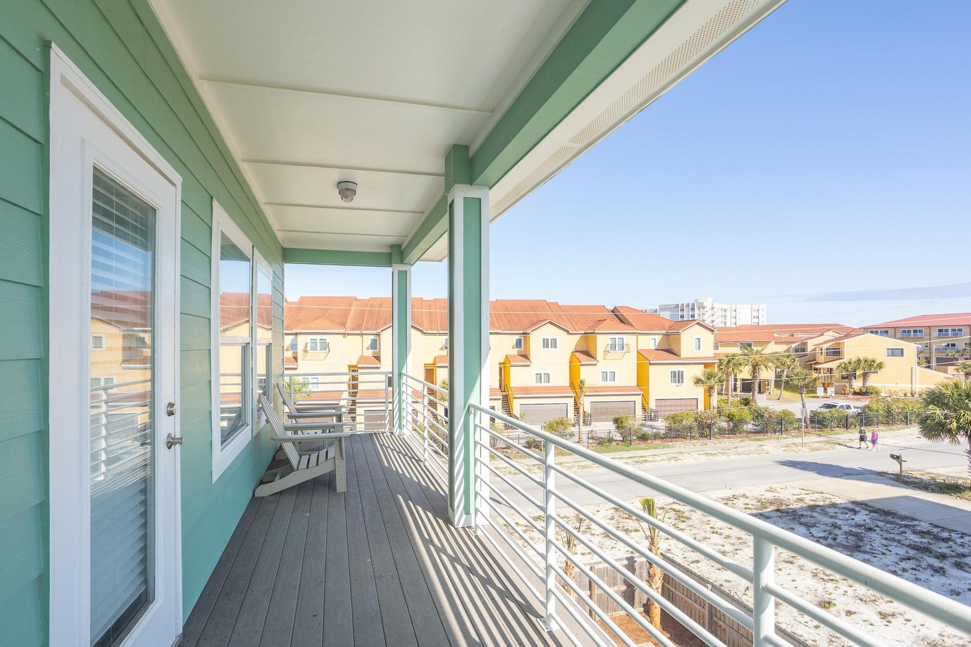 Via De Luna 1414  Beachy Keen 26