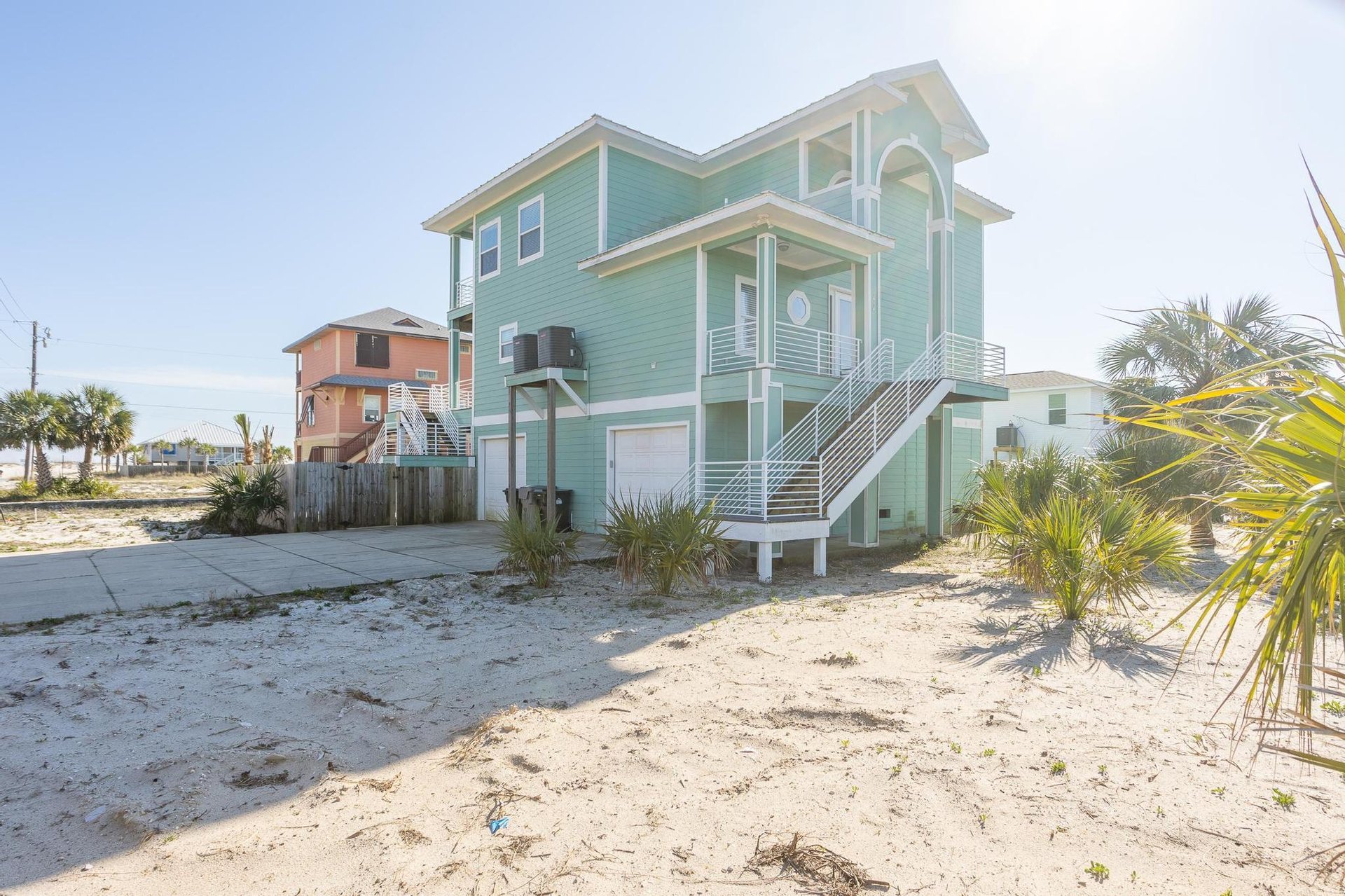 Via De Luna 1414  Beachy Keen 32