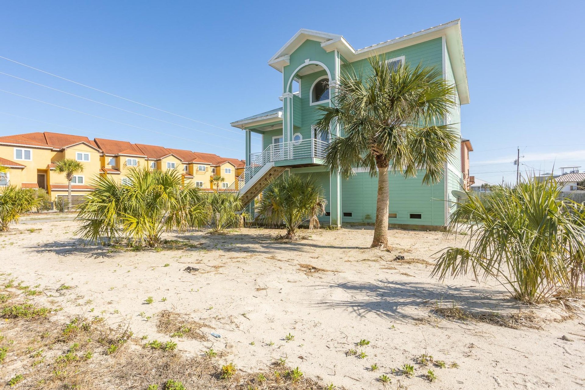 Via De Luna 1414  Beachy Keen 34