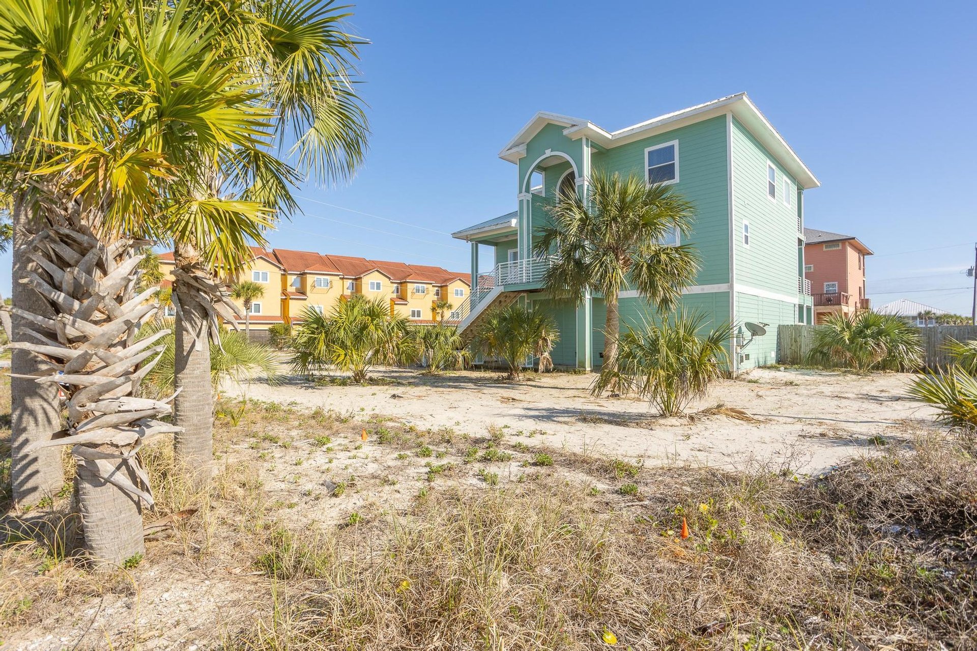 Via De Luna 1414  Beachy Keen 35